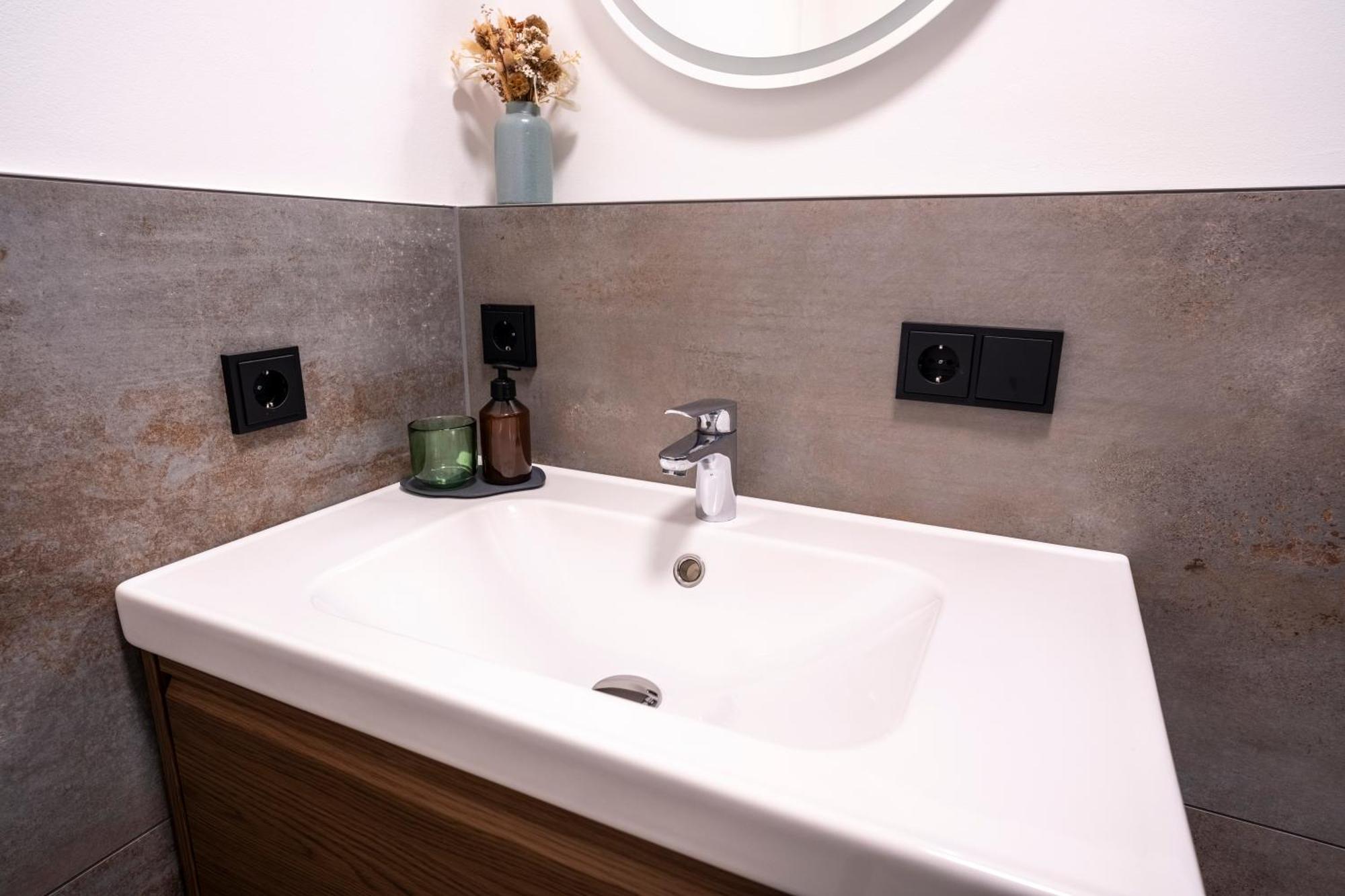 Suite Apartment Modern Getaway - Neu Renoviert - Strobl Am Wolfgangsee Щробл Екстериор снимка