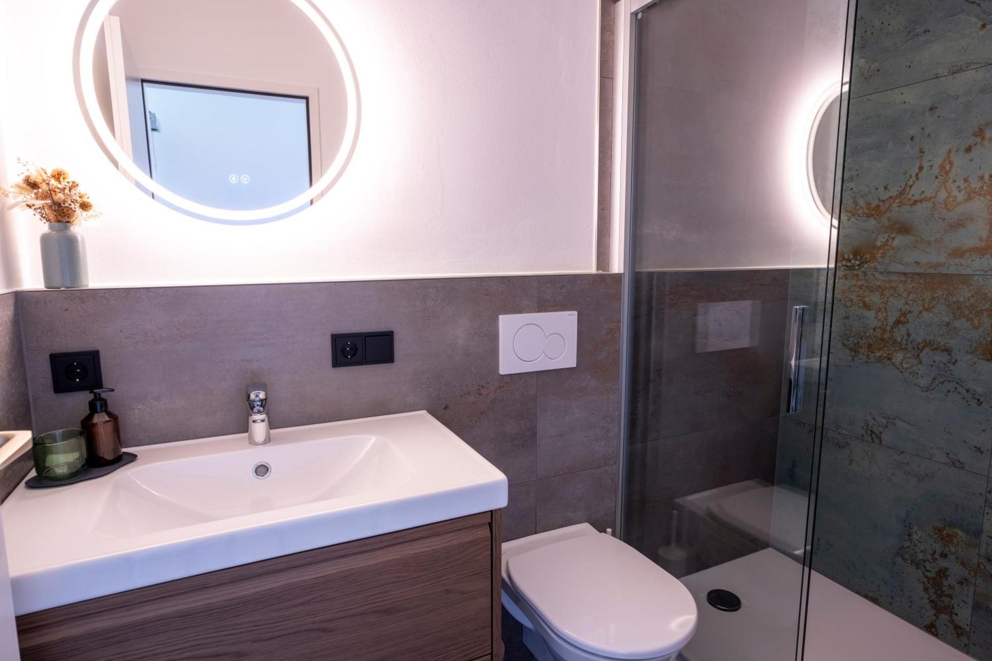Suite Apartment Modern Getaway - Neu Renoviert - Strobl Am Wolfgangsee Щробл Екстериор снимка